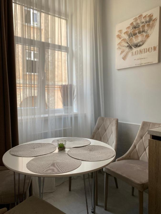 Homelike Apartment ลวีฟ ภายนอก รูปภาพ